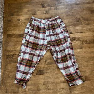 Free people flannel pants! Loose fitting cropped bottoms! Super cute like new